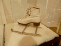 Schlittschuh - Modell Stereokufe (für sturzfreies Eislaufvergnügen)