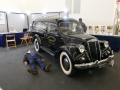 Ardea 800 Leichenwagen mit Leiche
